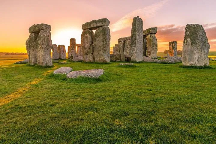 London to Southampton Cruise Transfer via Stonehenge