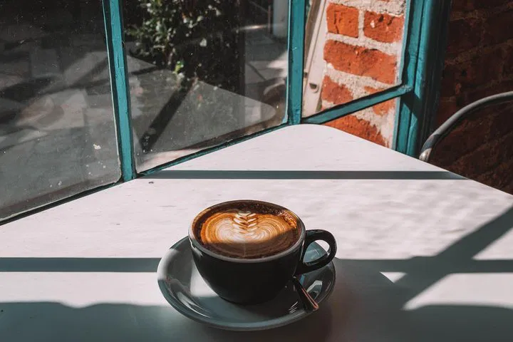 Explore Westwood's Charm: A Self-Guided Photo Adventure in Los Angeles