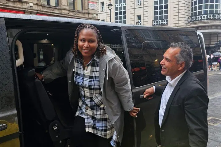 Stress-Free London Airport Transfer: Shared Ride to Your Hotel
