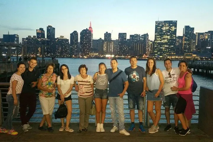 Manhattan at Night: A Dazzling 3.5-Hour Illuminated City Tour
