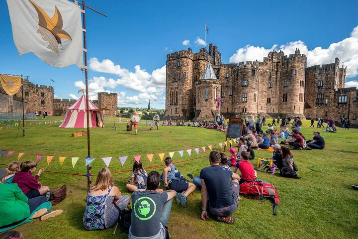 Enchanting Edinburgh Escape: Hogwarts, Castles & Coastal Wonders!