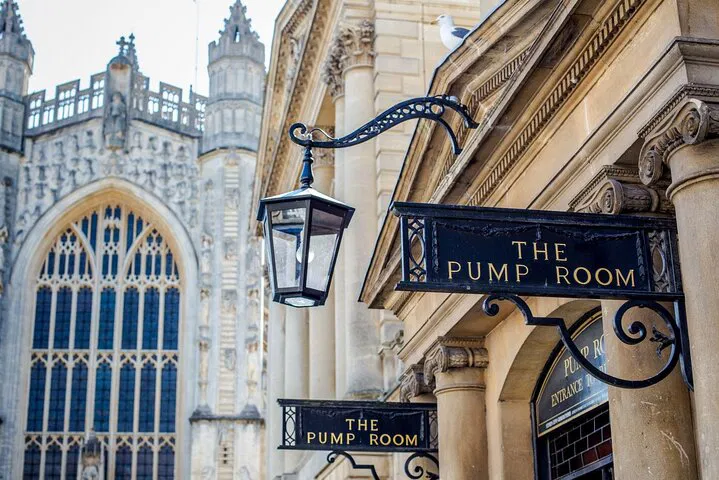 Stonehenge & Bath: Day Trip from London