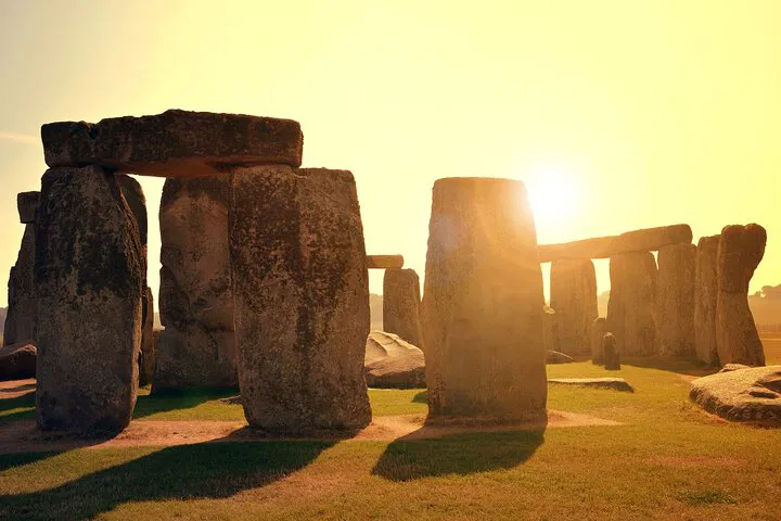 Stonehenge Private Morning Tour from Bath (Pickup Included)