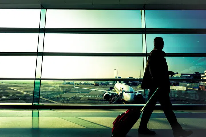 Luxury Airport Transfer: McLean, VA to Dulles – Travel in Style!