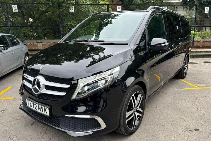 Stress-Free Transfer: Southampton to Heathrow Private Taxi