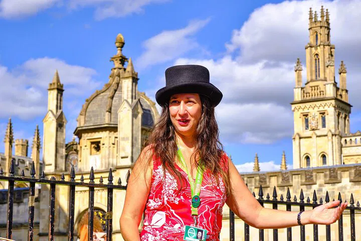 Discover Oxford's Magic: A Private Walking Tour Through History