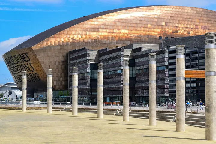 Explore Cardiff Bay: A Self-Guided Audio Adventure