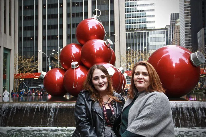 NYC Frostbite Experience: Capture Manhattan's Winter Charm!