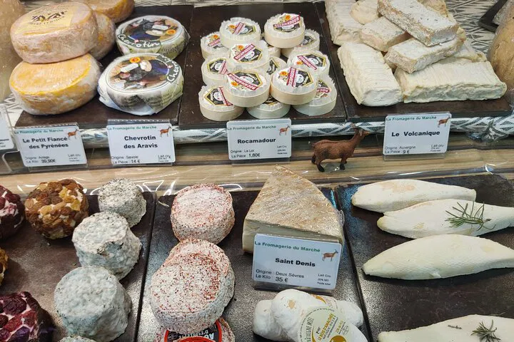 Parisian Gastronomic Delights: A Market Tour for Foodies