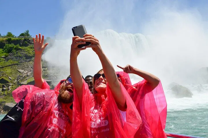 Niagara Falls Tour: Boat Ride & Butterfly Magic