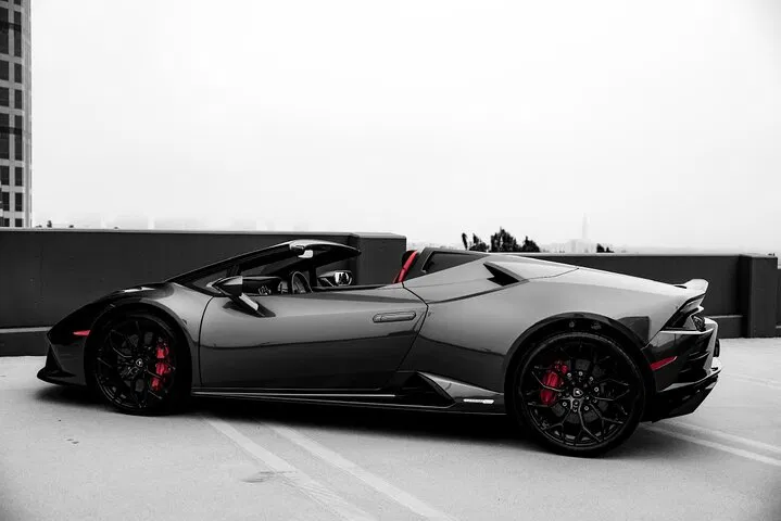 Unleash Thrills: Lamborghini Huracán Exotic Car Rental in Los Angeles & Belize
