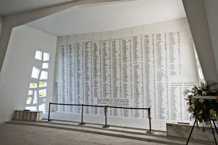 Pearl Harbor & Oahu: Full-Day Tour with Dole