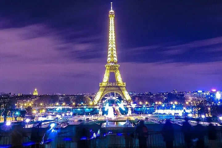 Paris By Night: An Essential Private Tour of Iconic Landmarks