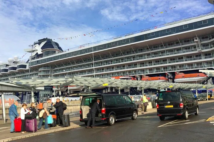Stress-Free Cruise Transfers: London & Heathrow to Southampton