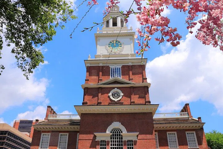 Step into History: Uncover Philadelphia's Founding Fathers on a Private Tour!