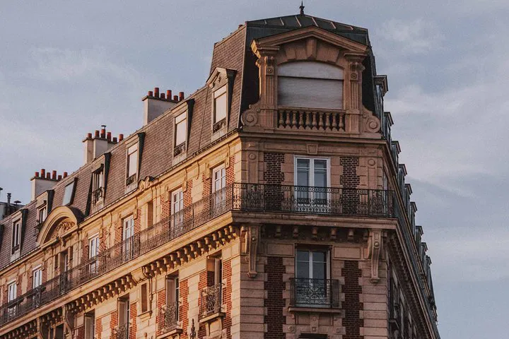 Uncover Paris's Hidden Gems: A Self-Guided Bastille Architecture & Artisans Tour