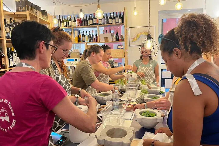 Genoa: Make Pesto, Eat Pasta & Drink Wine!