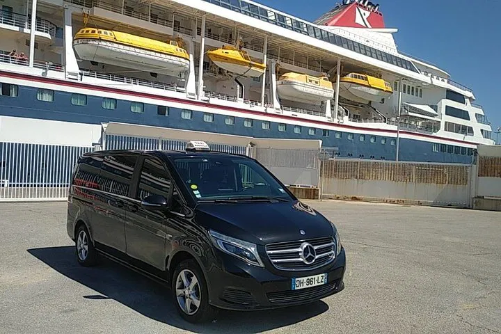 Luxury Marseille Arrival: Private Limousine Transfer from Airport