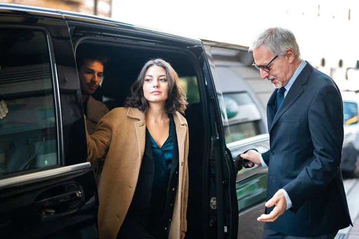 Stress-Free London to Luton Airport Transfer: Private Taxi Experience