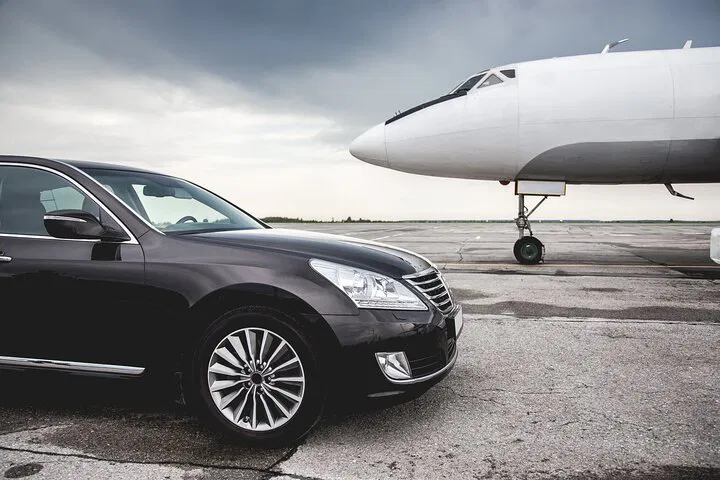 Luxury Private Transfer: Arlington/Reagan Airport VIP Experience