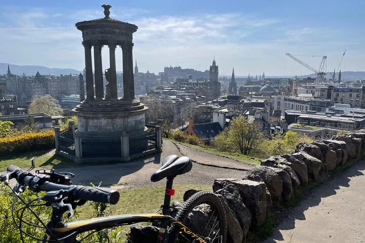 Edinburgh's Hidden Gems: Old Town Walking Tour