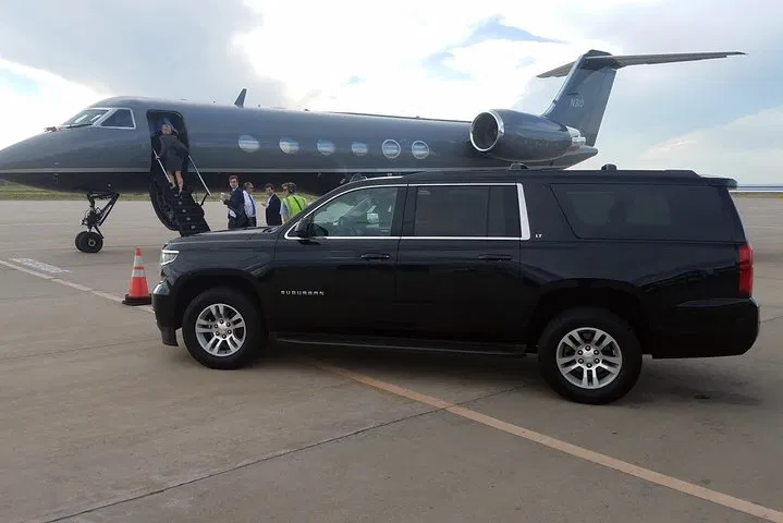 Stress-Free NYC Arrival: Private SUV Airport Transfer