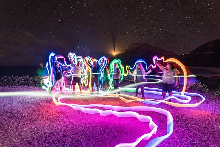 Honolulu Sunset & Light Painting: Unleash Your Inner Artist!