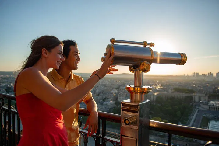 Paris: Seine Dinner Cruise, Eiffel Tower & Moulin Rouge