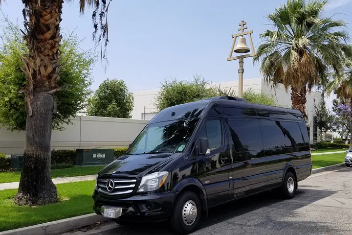 Unveiling LA: A Star-Studded 6-Hour Private Hollywood Tour
