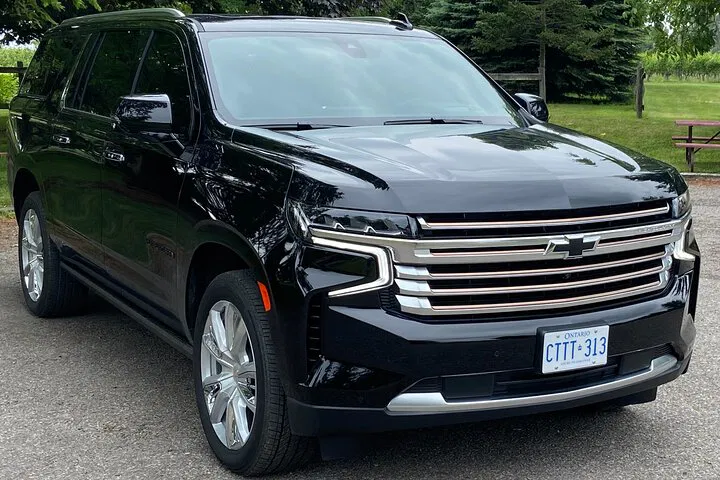 Seamless Niagara Arrival: Private Airport Transfer to Niagara Falls, Ontario