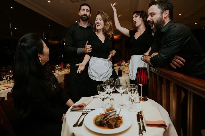 Bel Canto Opera Dinner Show: A Harmonious Evening in Neuilly sur Seine