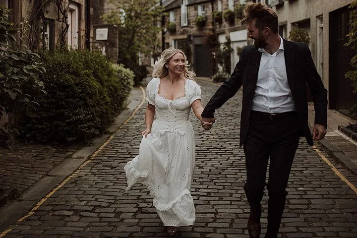Edinburgh's Hidden Gems: A Personalized Photoshoot Adventure