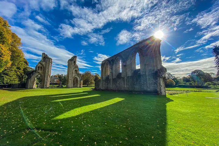 Stonehenge & Glastonbury: Private Day Tour from London
