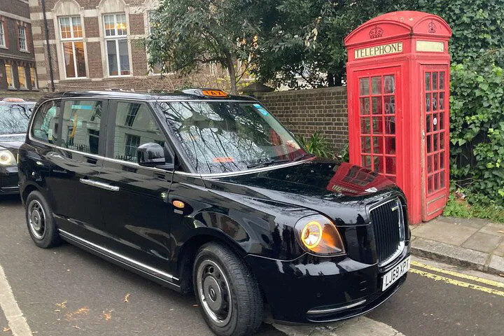 Uncover London's Aussie Connection: A Black Cab Heritage Tour