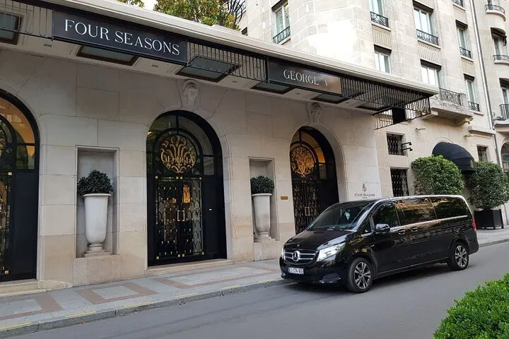 Arrive in Paris Stress-Free: Private Airport Transfers for a Seamless Start