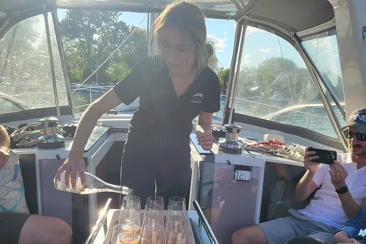 Toronto Harbour Wine & Cheese Sunset Sail: A Sensory Delight!