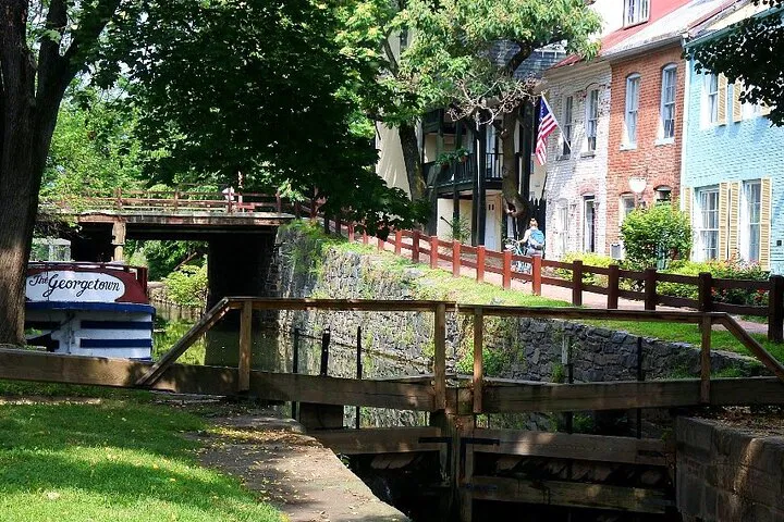 Uncover DC's Charm: A Georgetown Private Walking Tour