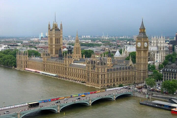 Unveiling London's Treasures: A Private Tour with Westminster Abbey Entry