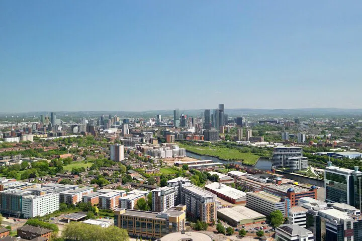 Effortless Heathrow-Manchester Transfers: Your Private Car Oasis