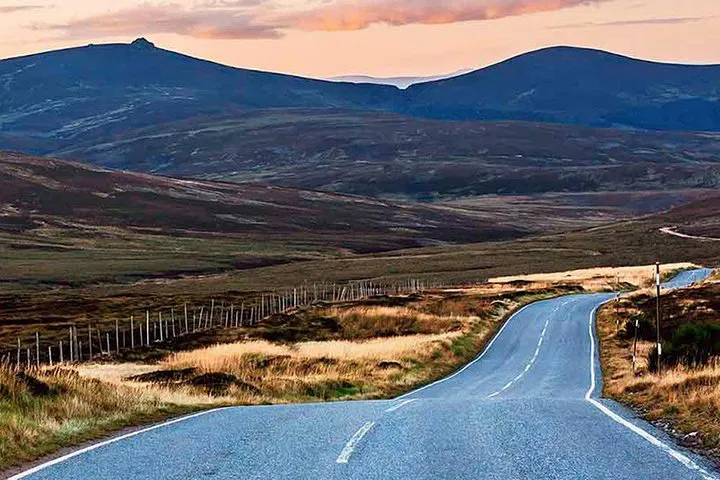 Unveiling Scotland's Splendor: Your Bespoke Private Tour from Edinburgh