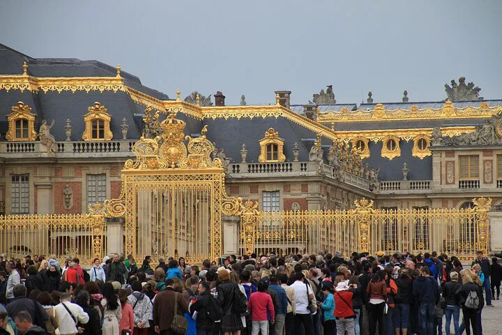 Versailles Palace Tour: Skip the Line & See Royal Grandeur