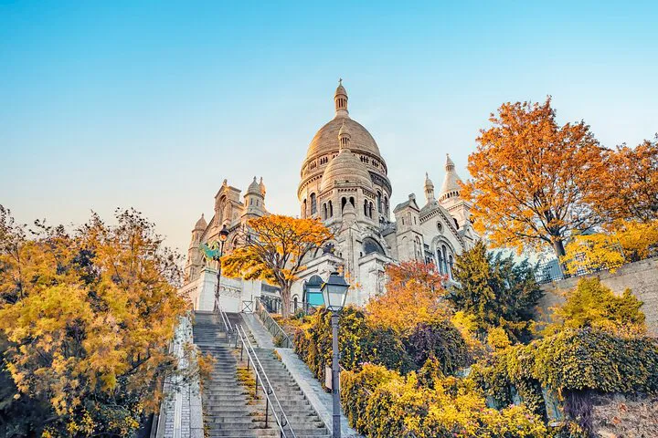 Paris Walking Tour: Private Departure at Filles du Calvaire