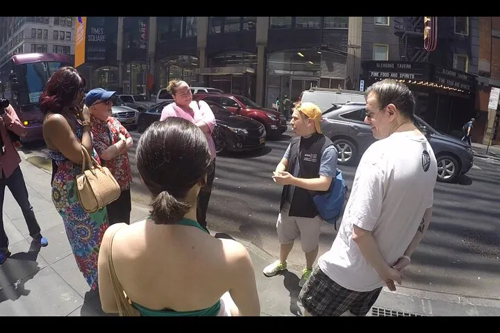 Broadway Dreams: Glee & Smash TV Tour Through NYC's Theater District!