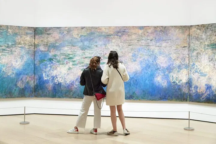 NYC's Iconic Sights & MoMA Marvels: An Immersive Walking & Art Adventure!