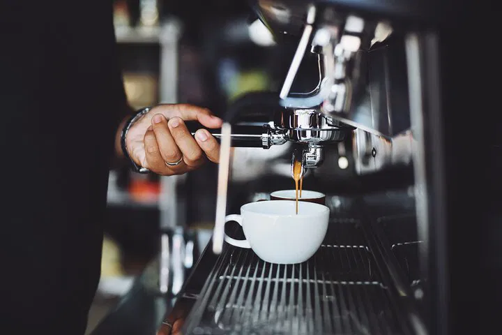 Paris Coffee & Pastry Walk: Roasting & Tasting Tour