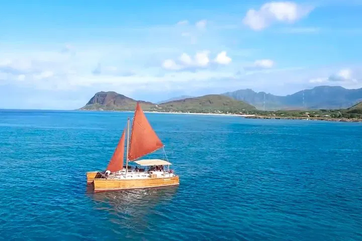 Polynesian Canoe Day Sail: Waikiki's Immersive Cultural Journey