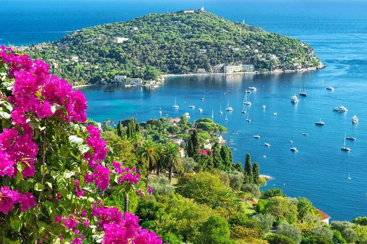 Riviera's Gems: A Private Sightseeing Extravaganza