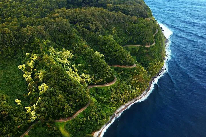 Oahu to Maui: A Whirlwind Road to Hana Adventure!