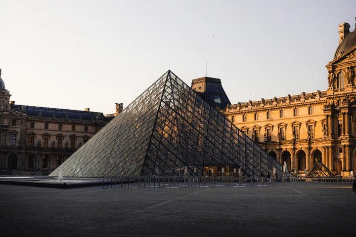 Louvre Late Night: Private Tour, Less Crowds & Highlights