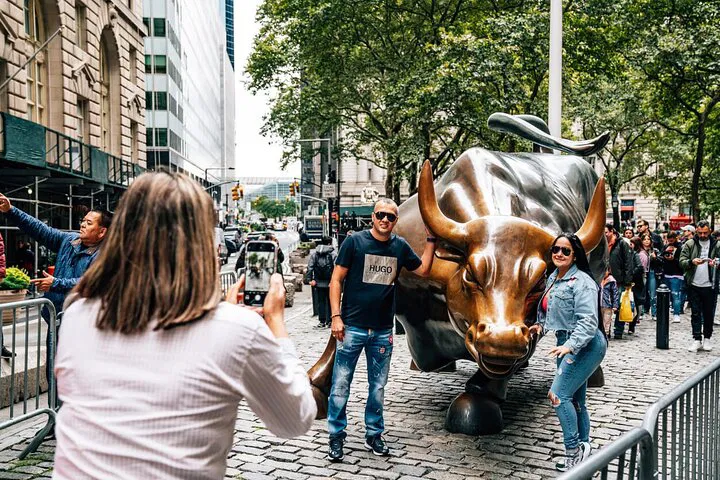 Unveiling NYC's Core: A Financial District & Ground Zero Journey